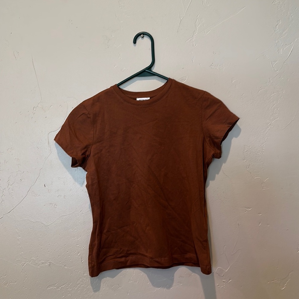 Brown plain tee